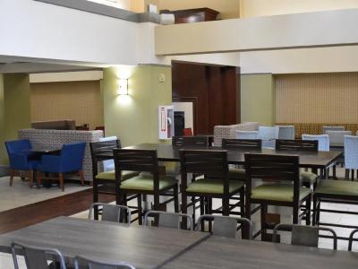 Holiday Inn Express Downtown, An Ihg - 20