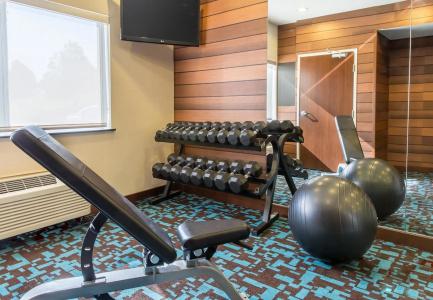 Fairfield Inn & Suites - 16