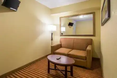 Comfort Inn Maingate - 10