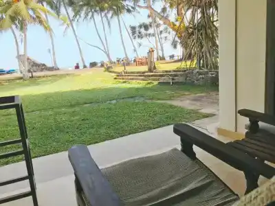 Sri Gemunu Beach Resort - 13