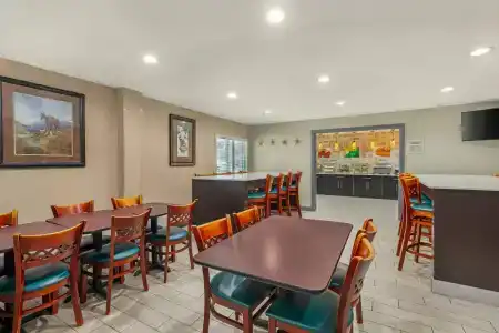 Quality Inn & Suites - 21