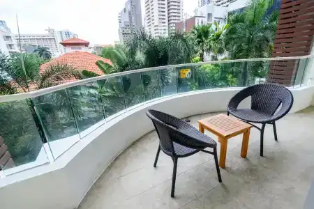 Lohas Residences Sukhumvit - 45