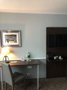 The Ascot - 30