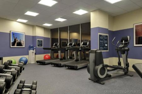 Four Points by Sheraton Downtown - 16