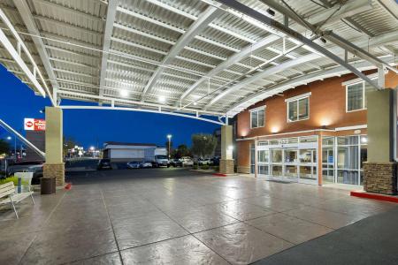 Best Western Plus Henderson - 26