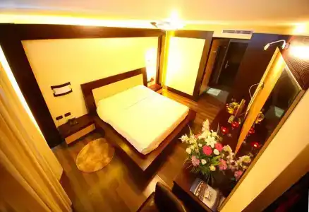 Vlora International - 55