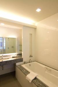 Welcome World Beach Resort & Spa - 10