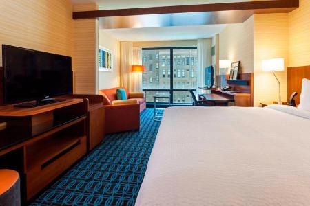 Fairfield Inn and Suites Chicago Downtown-River North - 1