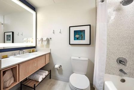 Mdr Marina Del Rey- a Doubletree By Hilton - 73