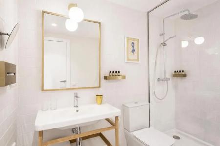 Midmost by Majestic Hotel Group - 42