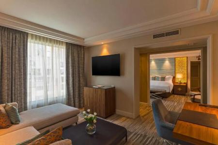 The Ritz-Carlton, - 101