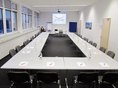 Orange und - 11