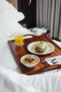 Montcalm East, Autograph Collection - 13