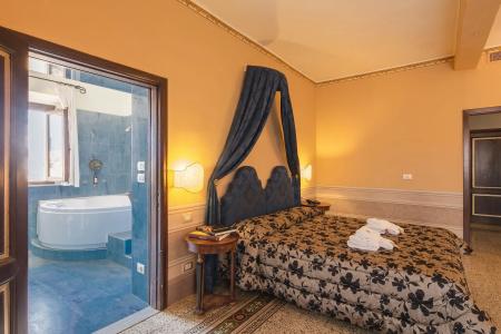 I Portici Boutique - 25