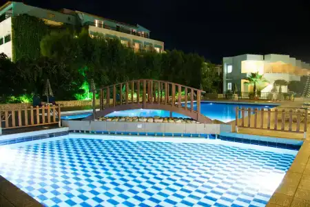 Kathrin Beach - 15