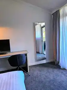 The Avenue - 40