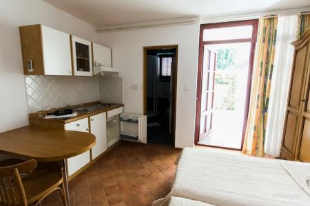 and Rooms Degra - 112