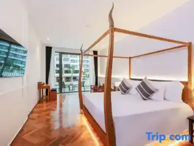 SeaCono Patong Beach Front - 132