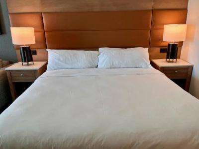 Sheraton Oceanfront - 54