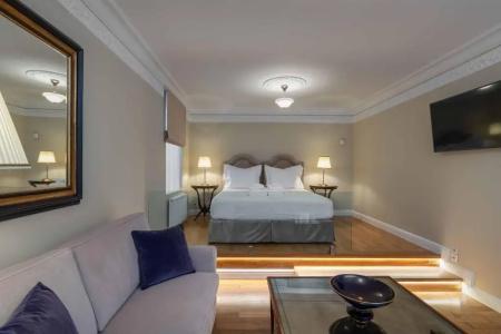 Noble Suites - 85