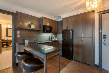 Best Western Plus Village Park Inn - 88