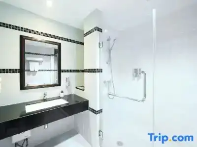 Adelphi Pattaya - Sha Extra Plus - 83