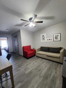 Country Inn & Suites by Radisson, West, KS - 86