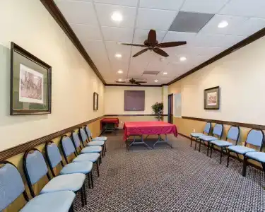 Comfort Suites Bush Intercontinental Airport - 13