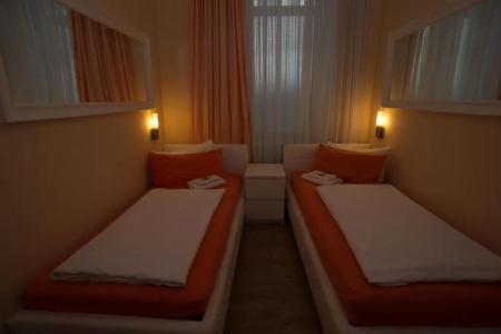 City Guesthouse Pension Berlin - 36