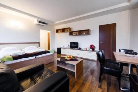 Garzon Plaza - 61