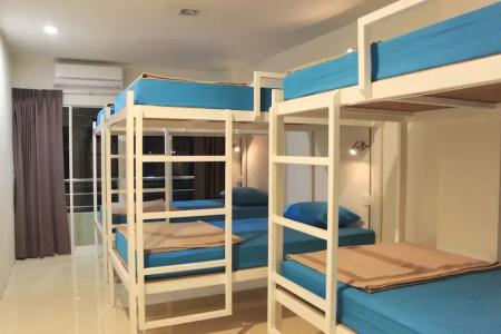 Ananas Phuket Central Hostel - 24