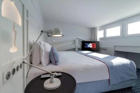 34B - Astotel - 54