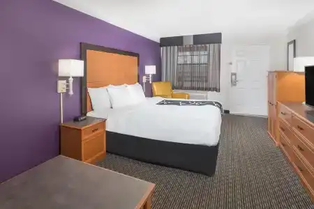 Baymont by Wyndham Woodruff Rd - 11