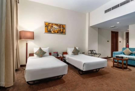 Ramada by Wyndham Dubai Deira - 2