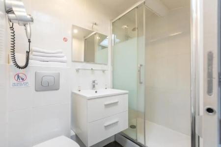 Hôtel Edmond Rostand - 74
