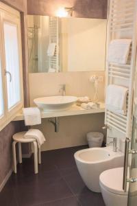 Casa Fola - City Centre Rooms - 9