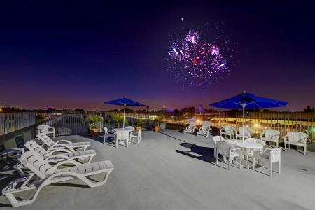 Anaheim Desert Inn & Suites - 16