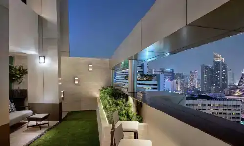 DoubleTree by Hilton Bangkok Ploenchit - 33