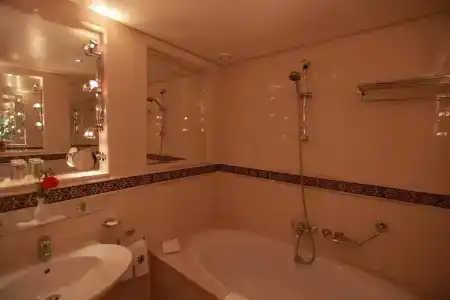 Hôtel Transatlantique - 6