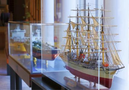 Navios Yokohama - 25