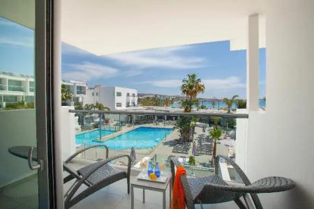 Limanaki Beach & Suites - 56
