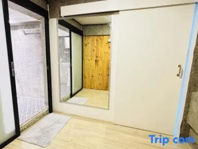 Yak Guesthouse - 210