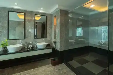 Manhattan Jakarta - 118