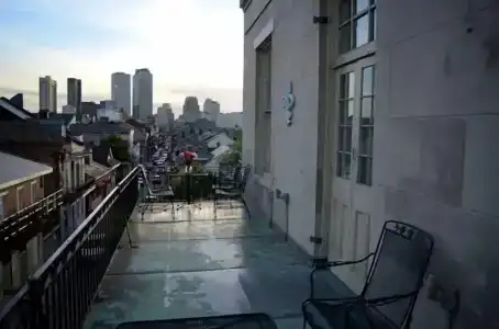 Lafitte & Bar - 7