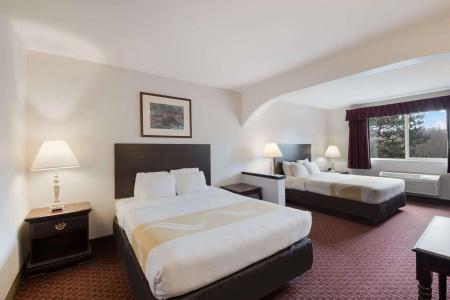 Quality Inn Grand Suites Bellingham - 54