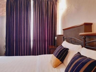Red Wine Camere - 38
