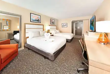 DoubleTree by Hilton Virginia Beach - 3
