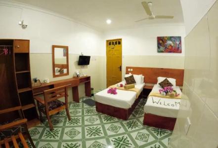 Adroit Beach Inn - 32