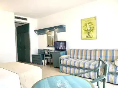 Palace Regina - 36