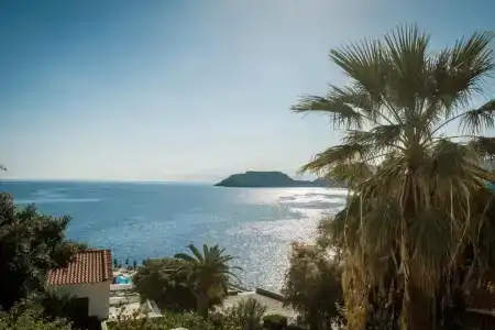 Peninsula Resort & Spa - 42